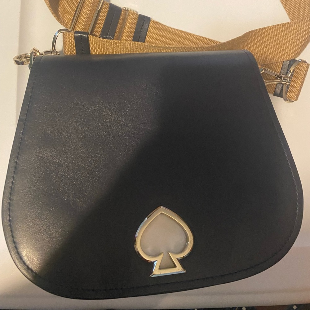 Kate Spade Saddle Bag 🔥🔥🔥🔥 (Like New Condition) - Two Straps Included